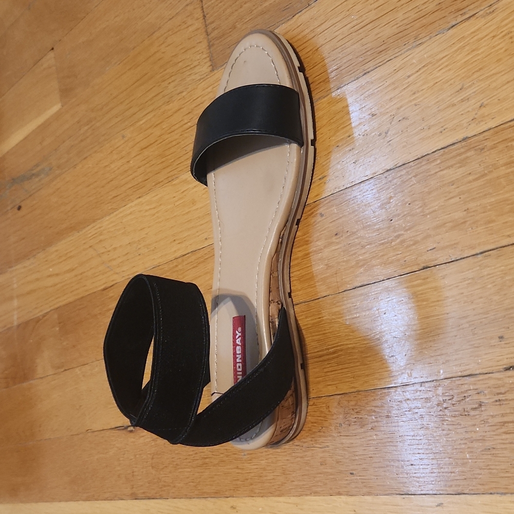 Sandals - Picture 2 of 4